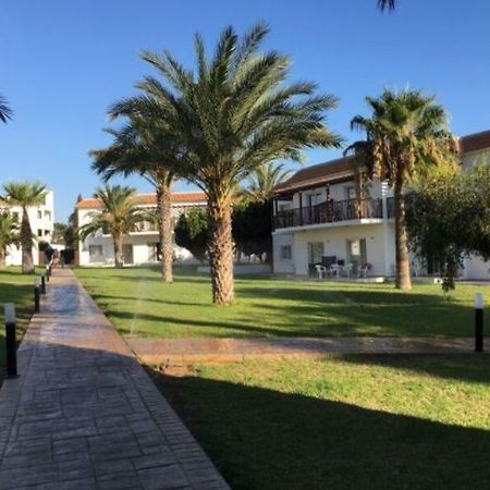 Maistros Hotel Apartments Protarász Kültér fotó